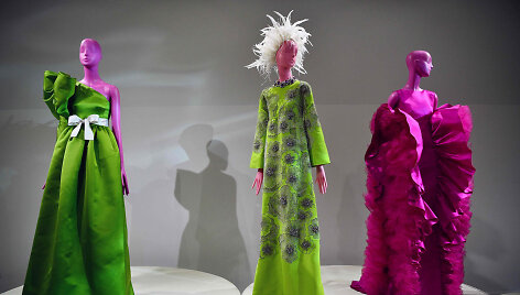 &bdquo;Giambattista Valli&ldquo; 2020 m. pavasario ir vasaros kolekcijos modeliai