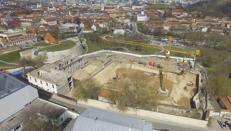 Ant Vilniaus Išganytojo kalvos statomas daugiabučių projektas „Misionierių sodai“