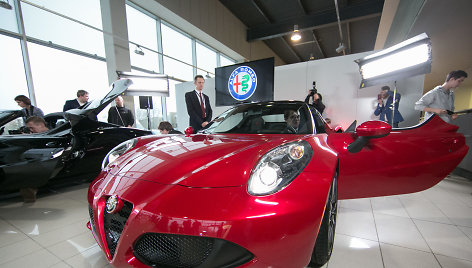 „Alfa Romeo 4C Spider“ pristatymas