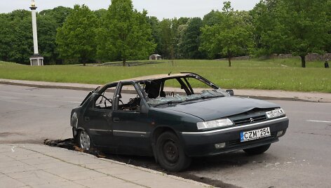 Sudegęs &bdquo;citroenas&ldquo; &Scaron;iauliuose