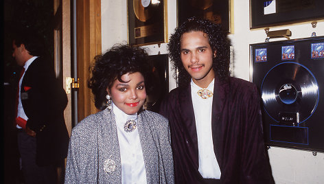 Buvęs Michaelo Jacksono gydytojas išdavė paslaptį: Janet Jackson jaunystėje slapta susilaukė dukters