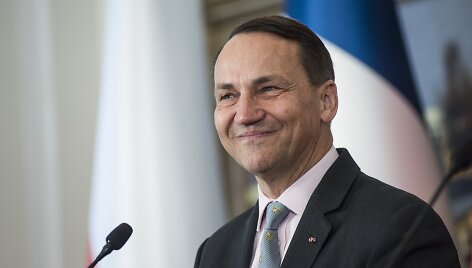 Radoslawas Sikorskis / Attila Husejnow / ZUMAPRESS.com