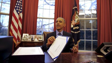 Prezidentas Barackas Obama nedelsdamas pasira&scaron;ė dokumentą