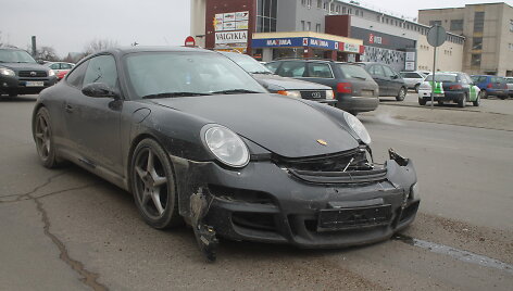 &bdquo;Porsche&ldquo; ir &bdquo;Audi&ldquo; avarija Panevėžyje