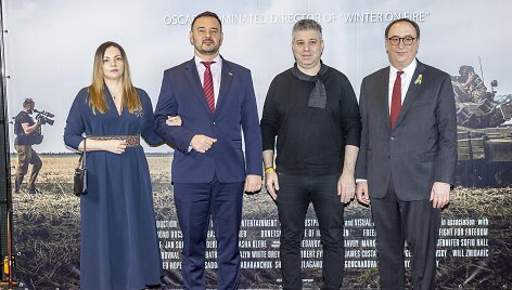 Petro Be&scaron;ta, Jevgenijus Afinejevskis, Robertas S.Gilchristas
