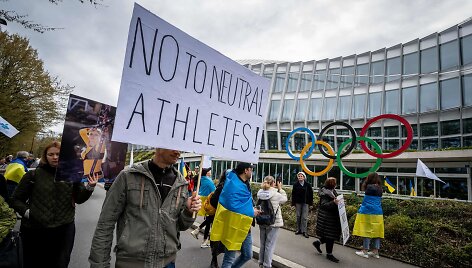 Protestas prie IOC būstinės dėl Rusijos sportininkų dalyvavimo varžybose