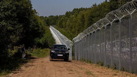 Pasienyje su Baltarusija apgręžta 11 neteisėtų migrantų