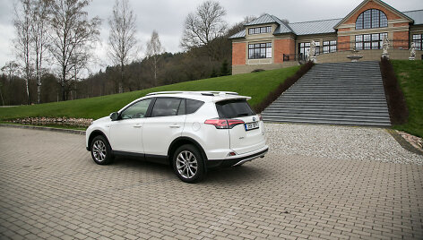 Hibridinis &bdquo;Toyota RAV4&ldquo;