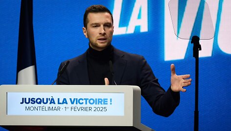 Jordanas Bardella / JEAN-PHILIPPE KSIAZEK / AFP