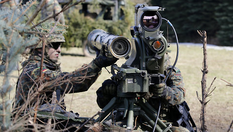 NATO (Vokietijos) kariai pratybose (Very High Readiness Joint Task Force)