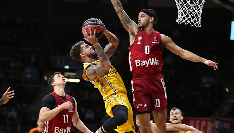 Scottie Wilbekinas (su kamuoliu)