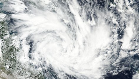 Prie Australijos artinasi ciklonas Debė