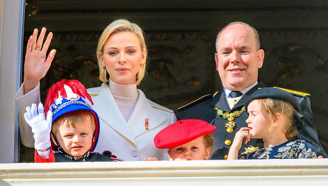 Monako princesė Charlene su &scaron;eima