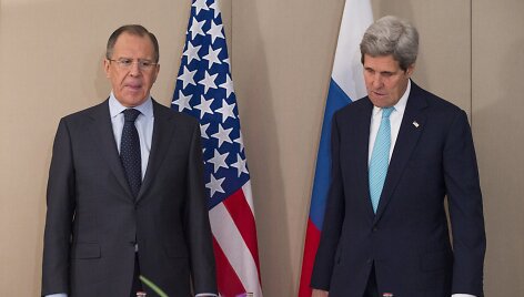 Sergejus Lavrovas ir Johnas Kerry nespinduliavo draugyste.