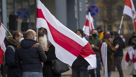 Baltarusijos nepriklausomybės dienos minėjimas prie Baltarusijos ambasados