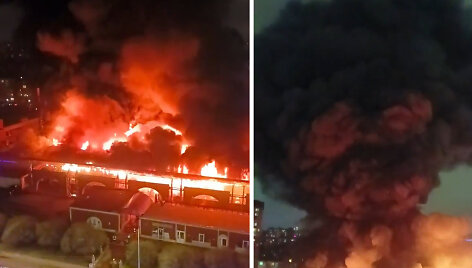Gaisras Sankt Peterburgo turguje