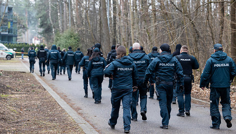 Prie Leonido Volkovo namų dirba policijos pareigūnai