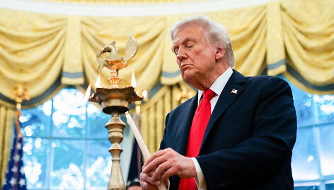 Donaldas Trumpas / Allison Robbert - Pool via CNP / picture alliance / Consolidated News Photos
