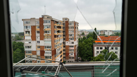 Rusijos dronas smogė daugiabučiui Rumunijoje