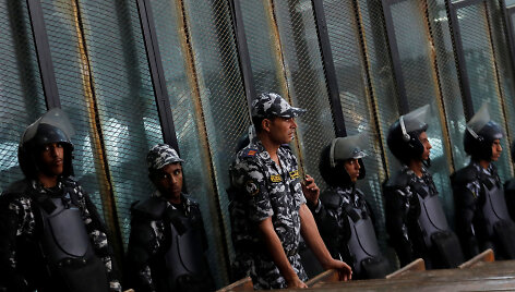 Egipto policija prie teismo Kaire