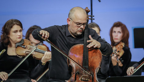 Mindaugas Bačkus ir Klaipėdos kamerinis orkestras