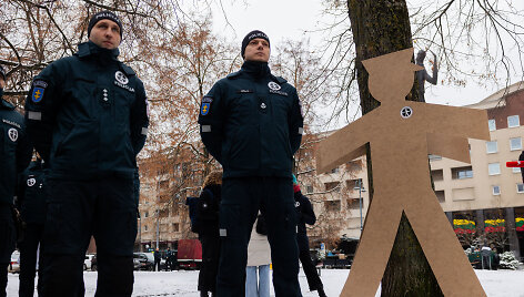Statutinių pareigūnų protesto akcija &bdquo;Popierinis saugumas&ldquo;