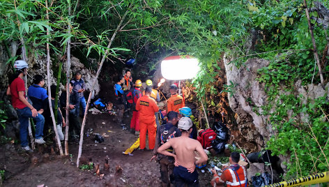 Gelbėjimo operacija Indonezijoje užtvindytame urve