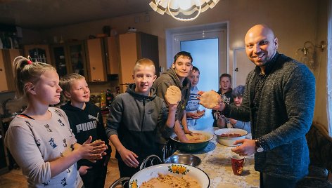 Remigijaus Žiogo viešnagė Nijolės Navickienės šeimynoje