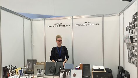 Lietuvos fotomenininkų sąjungos stendas Vilniaus knygų mugėje