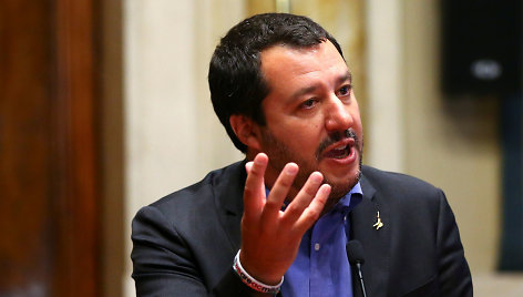 „Šiaurės lygos“ lyderis Matteo Salvini tokio įvykių posūkio ir laukė?