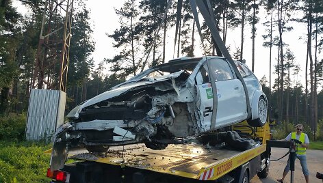 Juliaus Skirmanto &bdquo;Honda Civic&ldquo; po avarijos