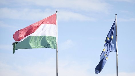 Vengrijos ir Europos Sąjungos vėliavos