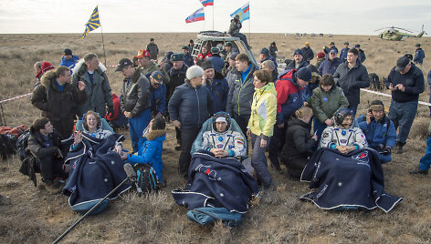 I&scaron; kosmoso grįžo trys astronautai.