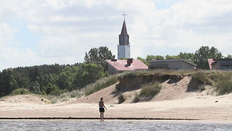 Šventosios nuodėmės ir viltys amžiais išnyksta Baltijos bangose