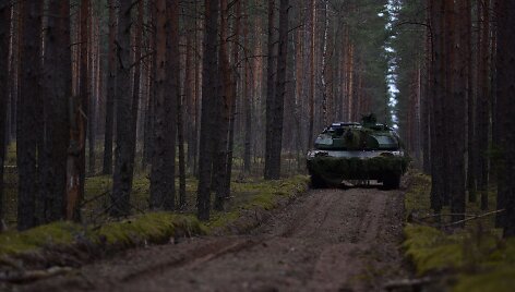 Pabradės poligone vyko kasmetinės prie&scaron;tankinių padalinių pratybos &bdquo;Medžiotojas 2018&ldquo;.
