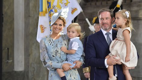 &Scaron;vedijos princesė Madeleine su vyru Christopheriu O'Neillu ir vaikais &ndash; sūnumi Nicolu ir dukra Leonore 