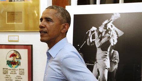 Barackas Obama lankosi Bobo Marley muziejuje Jamaikoje