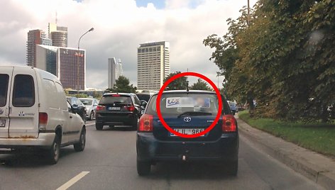 Politinės reklamos ant automobilių