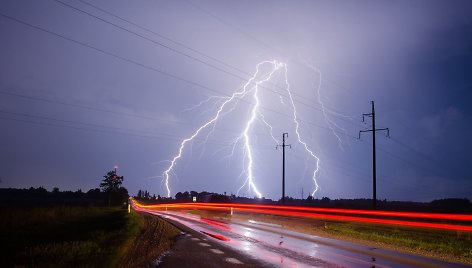 Žaibai Biržuose