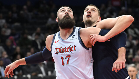 Jonas Valančiūnas ir Nikola Jokičius