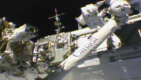 &bdquo;Canadarm 2&ldquo; remontas TKS i&scaron;orėje