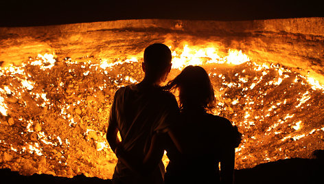 Vartai į pragarą – pastoviai degantis dujų krateris Turkmėnijoje
