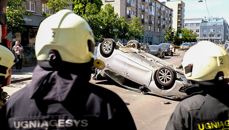 T. Ševčenkos gatvėje apvirtęs „Kia“