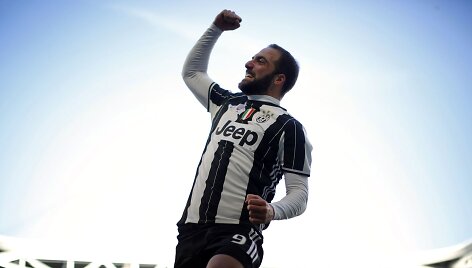 Gonzalo Higuainas