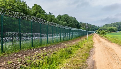 Ministrė A. Bilotaitė susipažino su pasienio juostoje jau esama infrastruktūra ir patrulio tako įrengimo darbų eiga