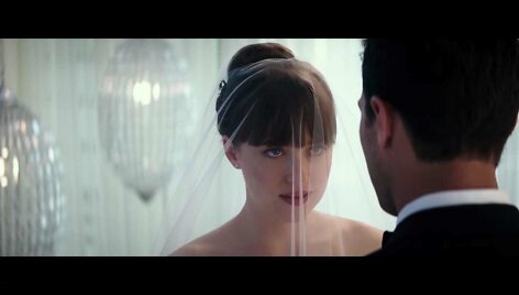 Dakota Johnson filme &bdquo;Penkiasde&scaron;imt i&scaron;laisvintų atspalvių&ldquo;