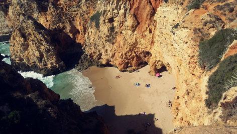 Slaptieji paplūdymiai tarp uolų. Ponta da Piedade, Lagos