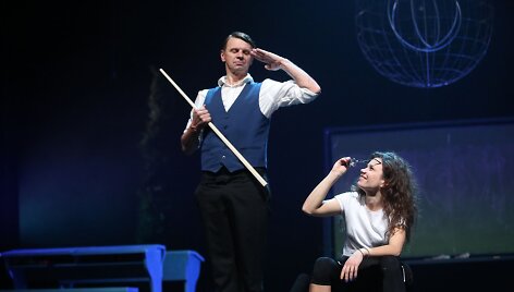 Rolando Kazlo spektaklio &bdquo;Pamoka&ldquo; premjeros akimirka