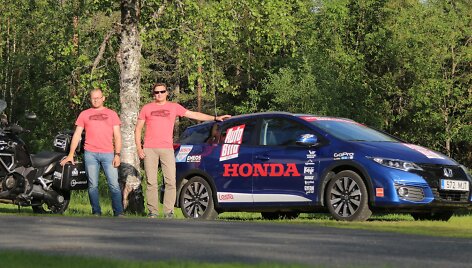 Vitoldas Milius (&bdquo;Honda Civic&ldquo;) ir Aidas Bubinas (&bdquo;Honda Crosstourer&ldquo;)