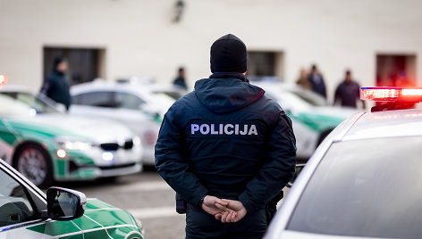 NATO viršūnių susitikimui policijos įsigytų automobilių perdavimo ceremonija